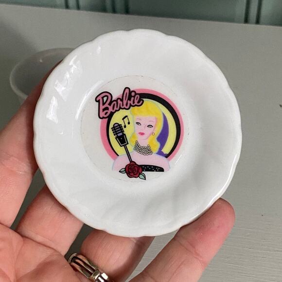 Barbie Mini Tea Cup And Saucer - Doll Toy or Trinket holder - Picture 2 of 6
